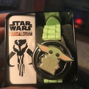 BABY YODA MANDALORIAN STAR WARS SPINNER WATCH -NEW
